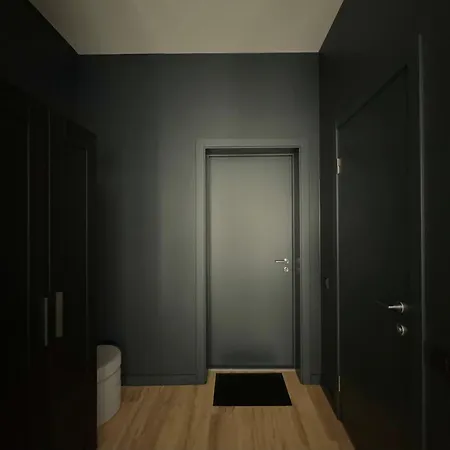 Modern In Center Apartment