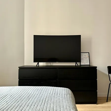 Modern In Center 아파트
